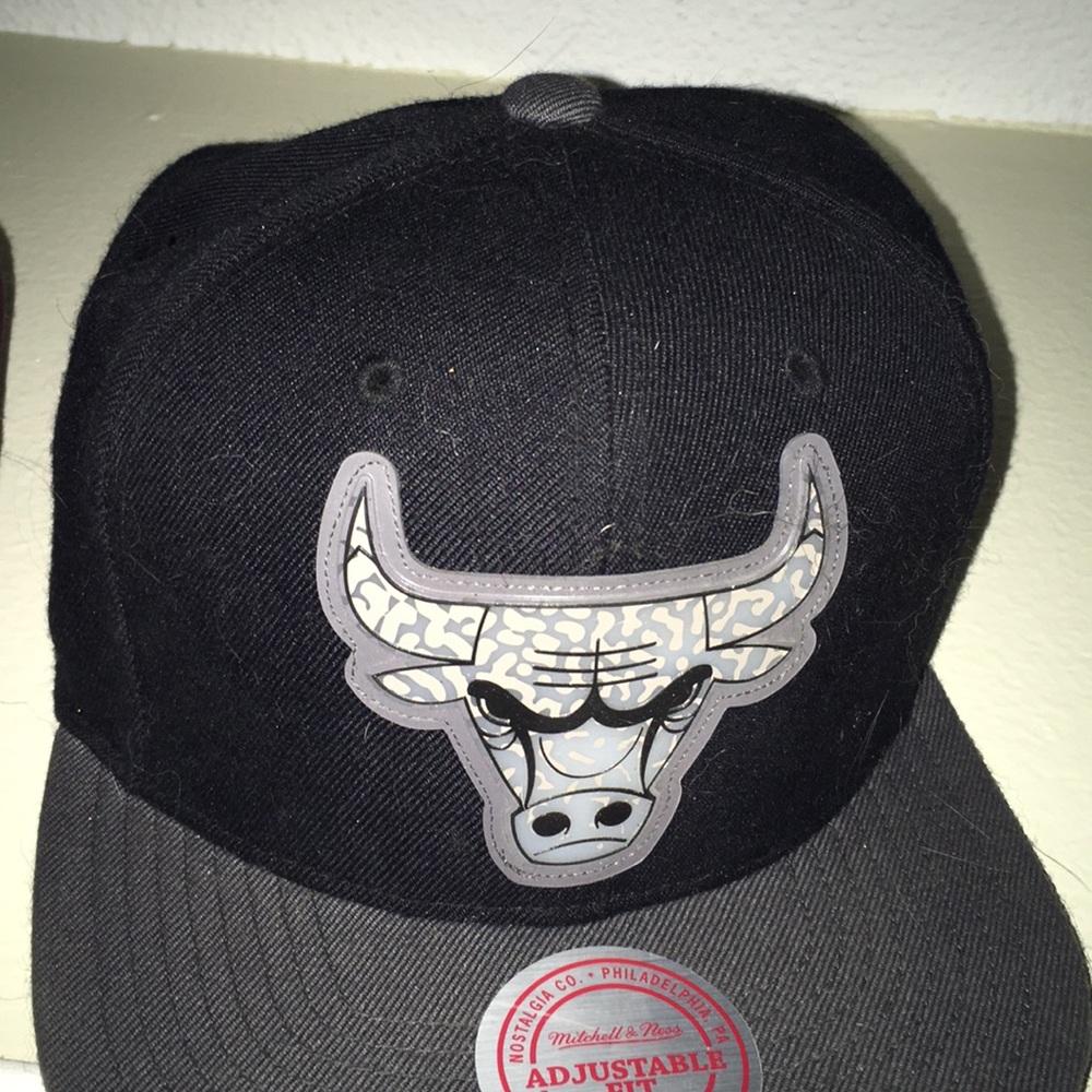 Chicago bull snapback